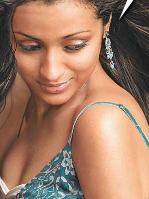 Trisha Krishnan hot bathing Pics