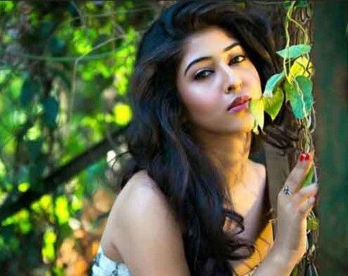 TV Actress Sonarika Bhadoria Hot Photos