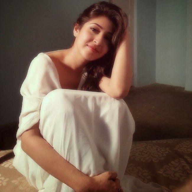 TV Actress Sonarika Bhadoria Hot Photos