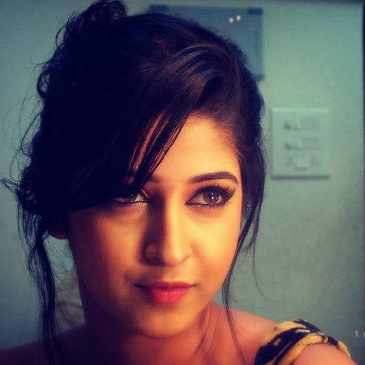 TV Actress Sonarika Bhadoria Hot Photos