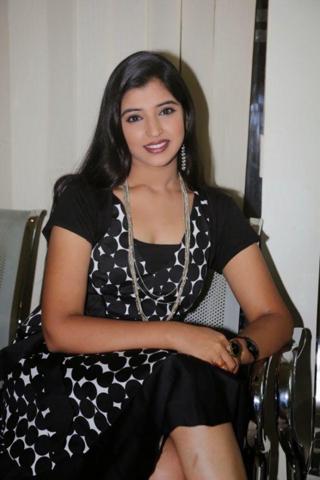 TV Anchor Shyamala Spicy Images