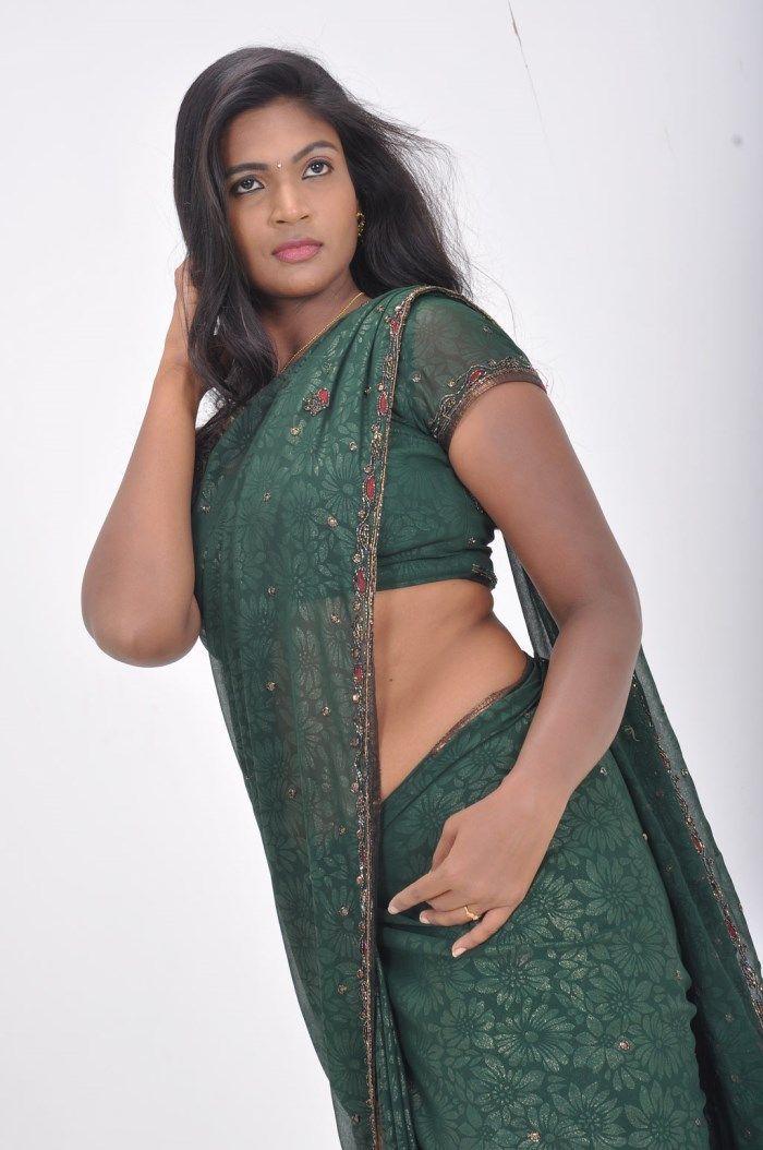 Twinkle Sexy Saree Pics