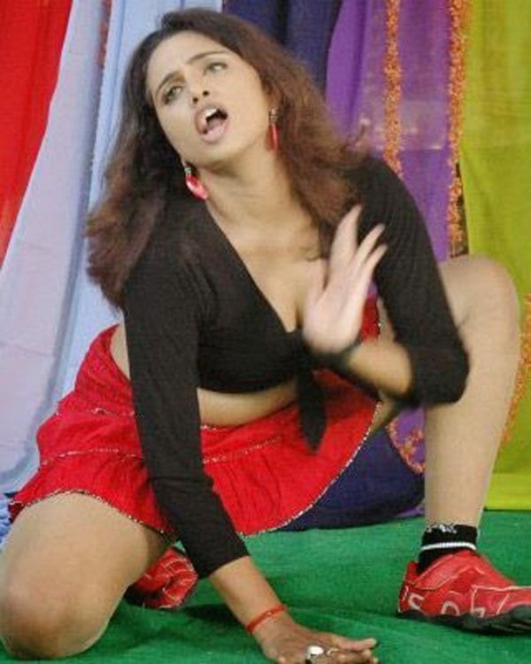 Vamp Actress Hot Photos