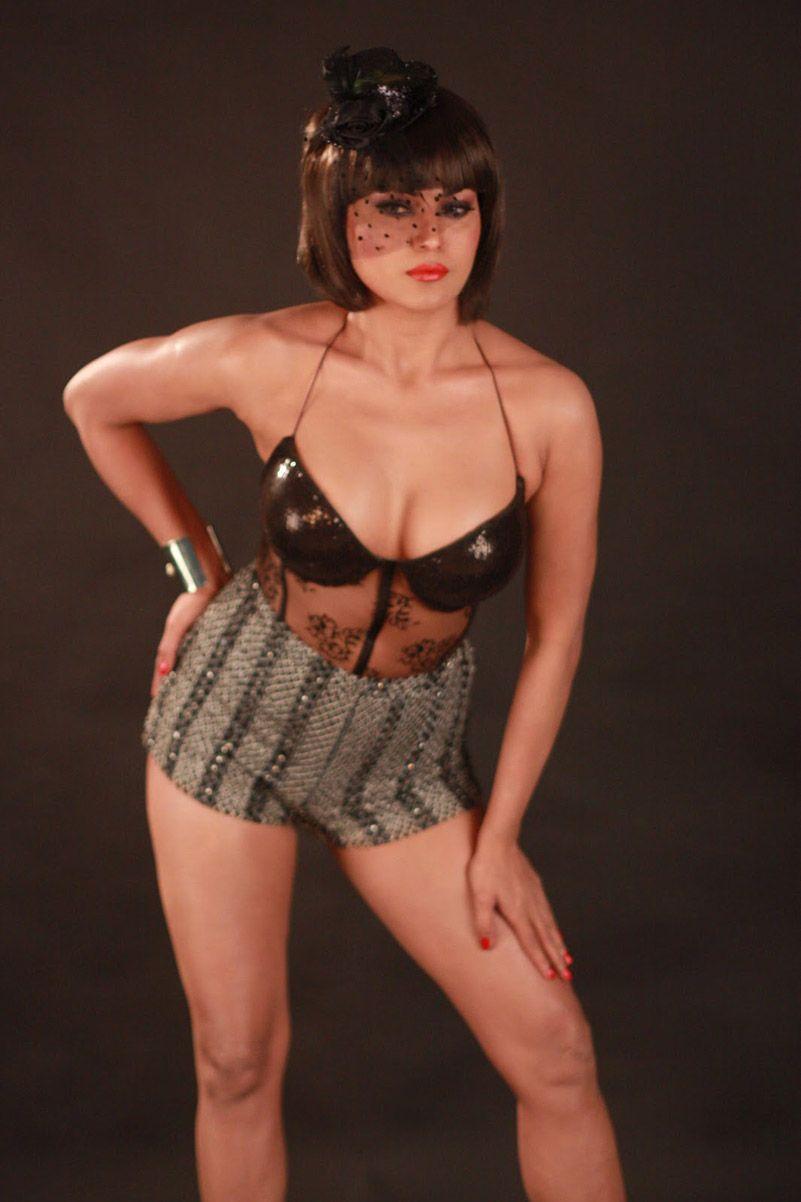 Veena Malik Sexy Gallery