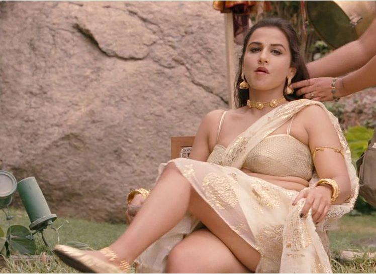 Vidya Balan Hot Photos