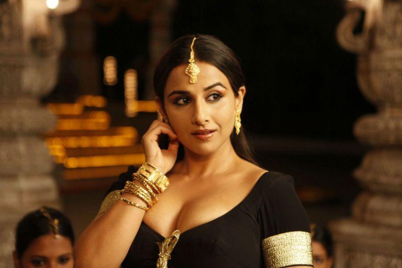 Vidya Balan Hot Photos