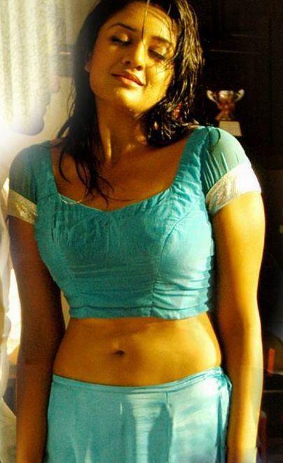 Vimala Raman Sexy Photos