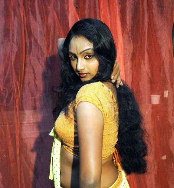 Waheeda Romantic Hot Pics