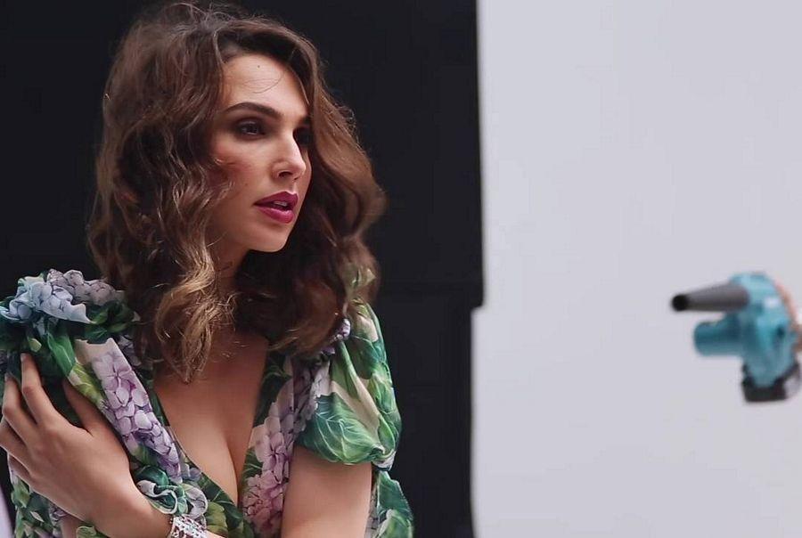 Wonder Woman Actress Gal Gadot Latest HOT Photo & Stills