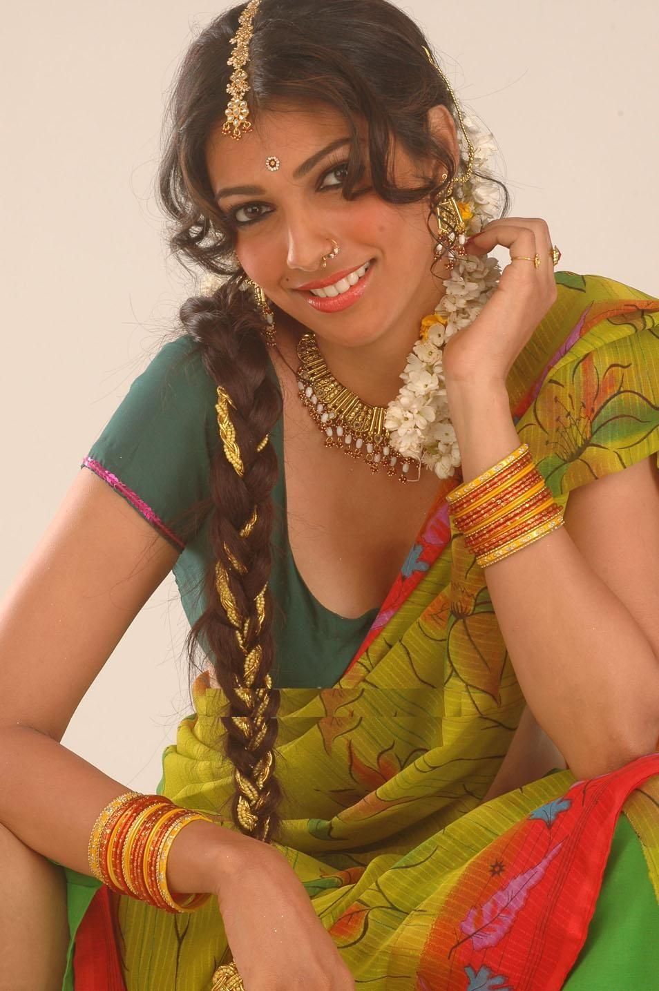 Yukta Mookhey Sexy Stills