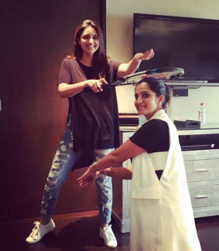 10 PHotos We Love Of Best Friends Parineeti & Sania Mirza