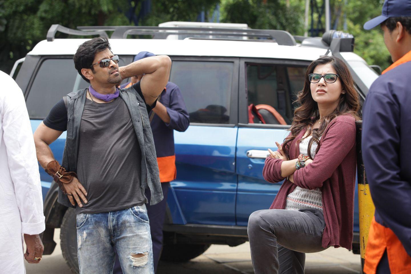 10 Endrathukulla Movie Stills