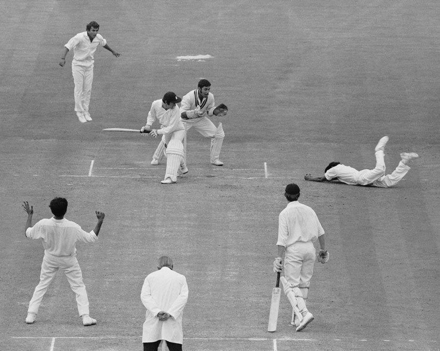 100 Iconic Cricket Photos That Every Fan Should See