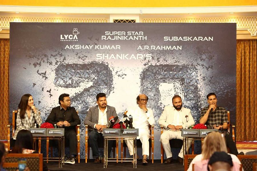 2.0 team at Dubai Photos