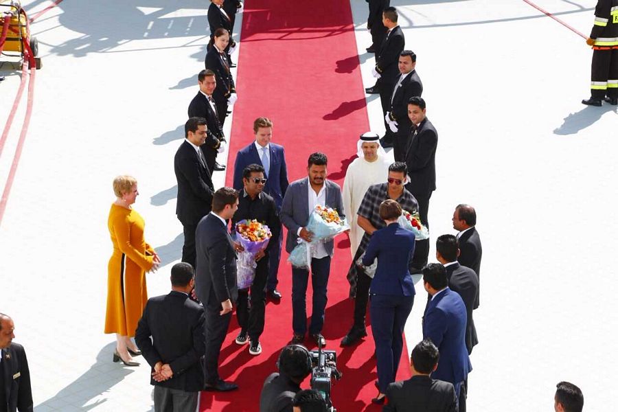 2.0 team at Dubai Photos