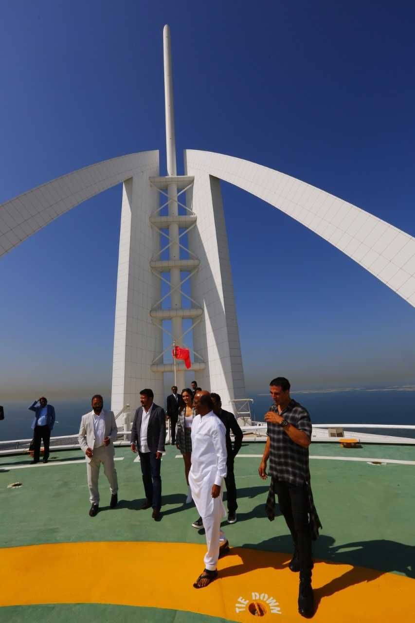 2.0 team at Dubai Photos