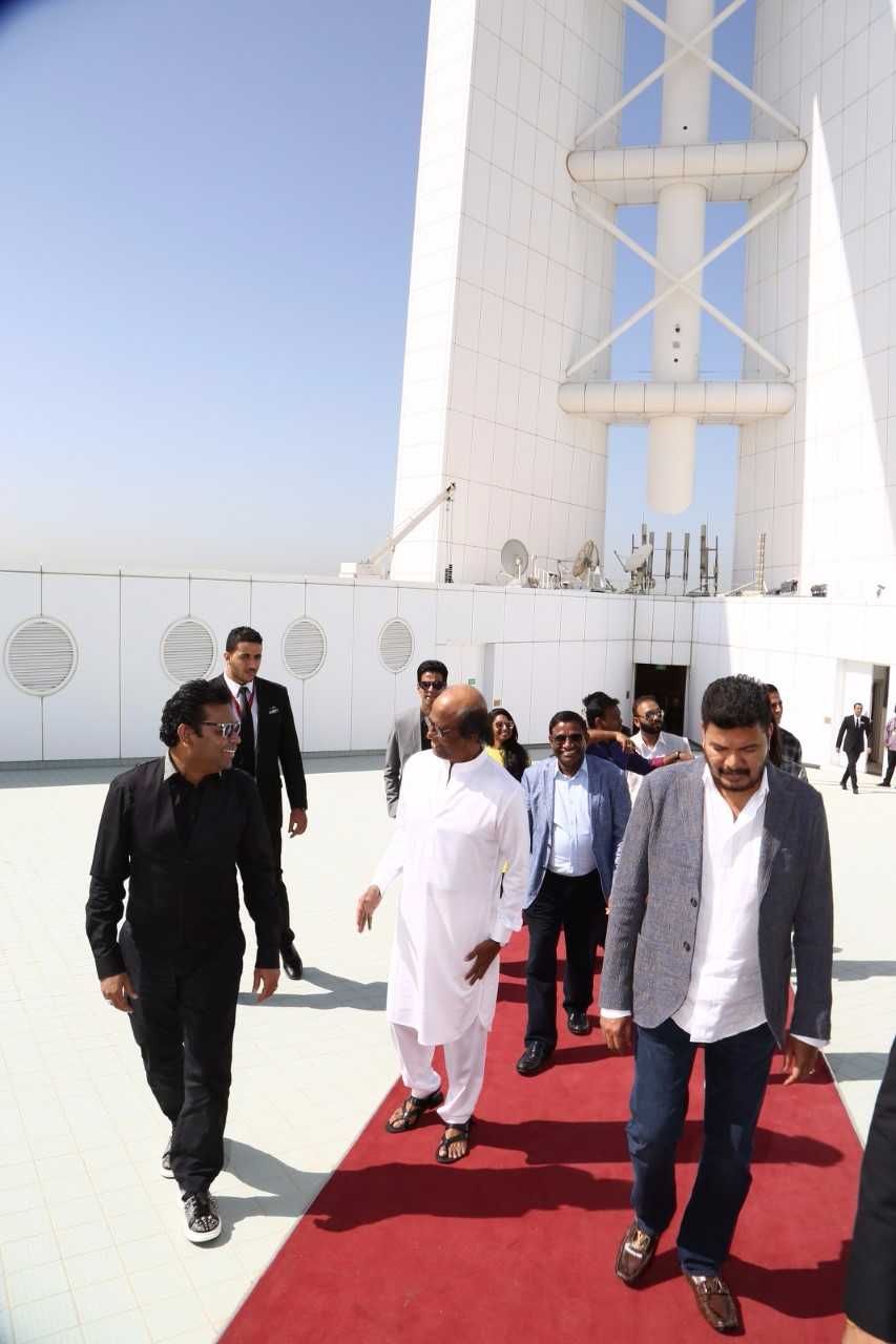 2.0 team at Dubai Photos