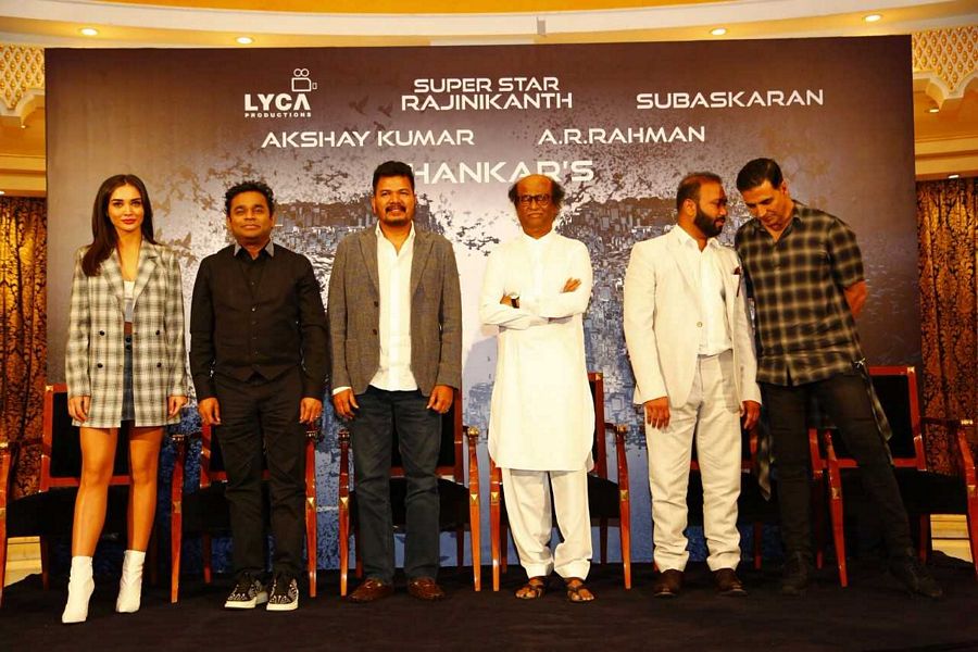 2.0 team at Dubai Photos