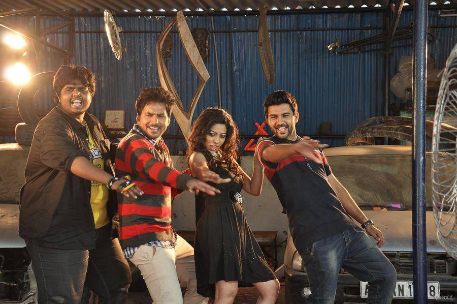 2000 crore black money Movie pics