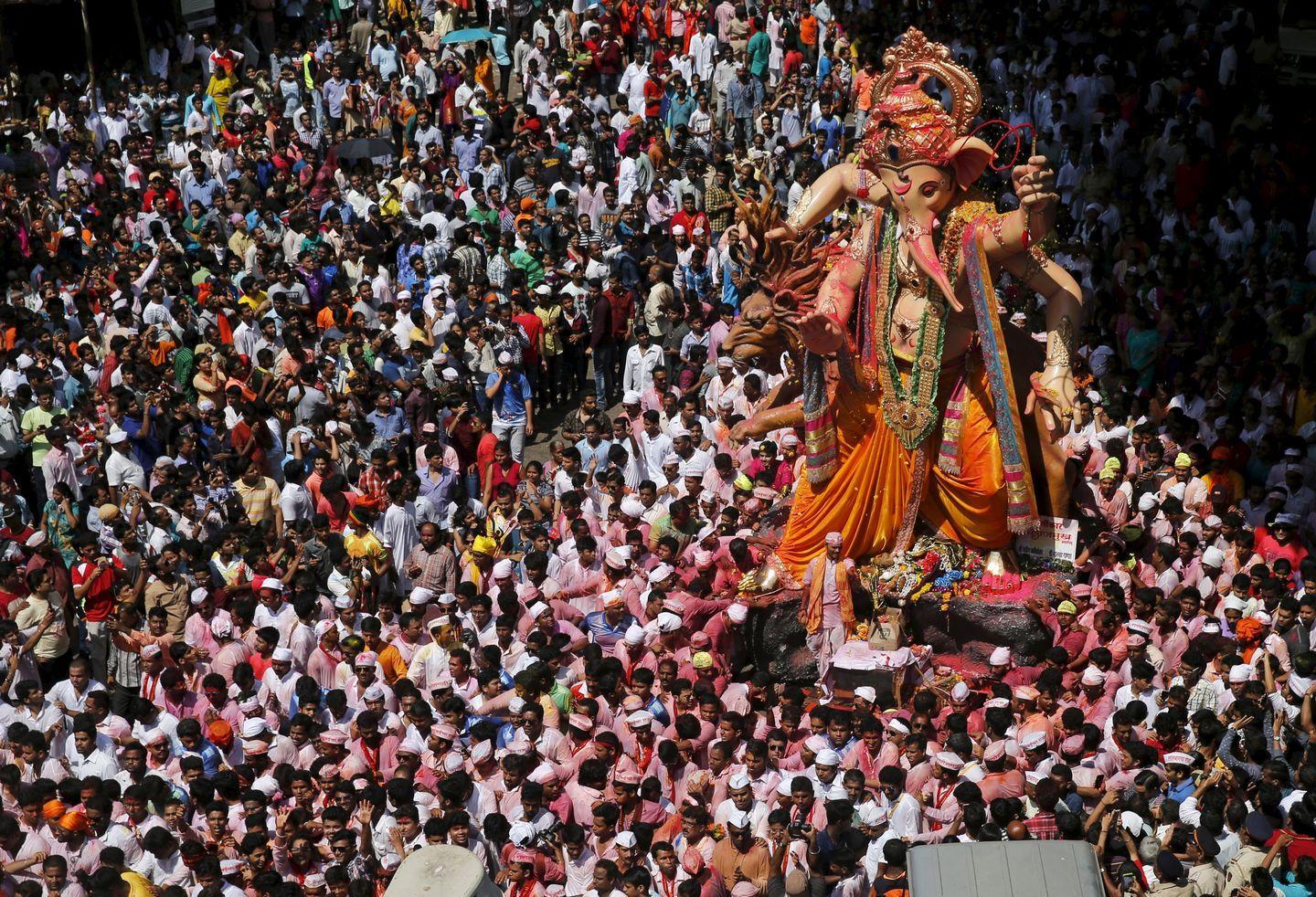 2015 Mumbai Ganesh Visarjan Photos