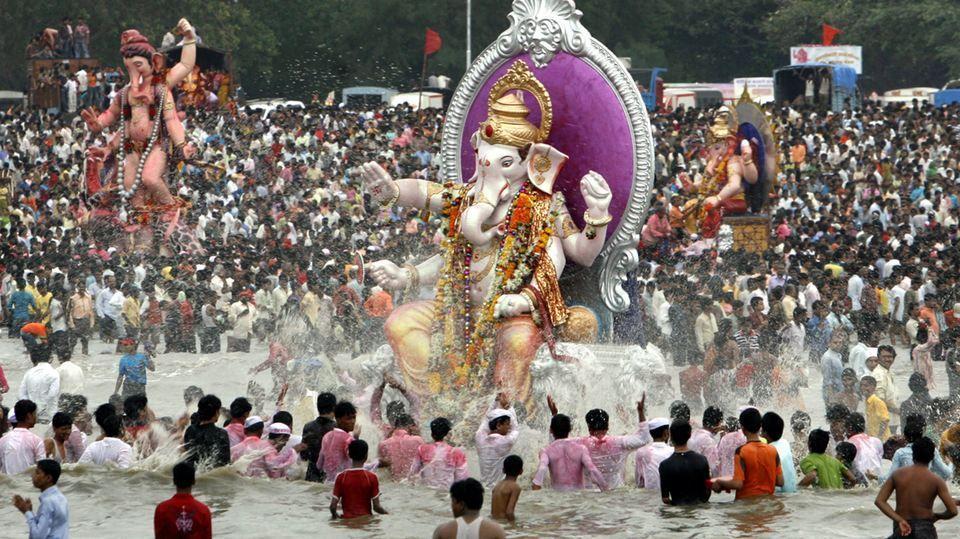 2015 Mumbai Ganesh Visarjan Photos