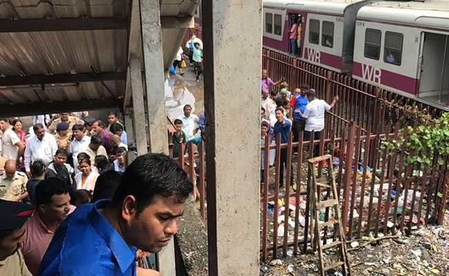 22 Dead Many Injured In Stampede Near Mumbai's