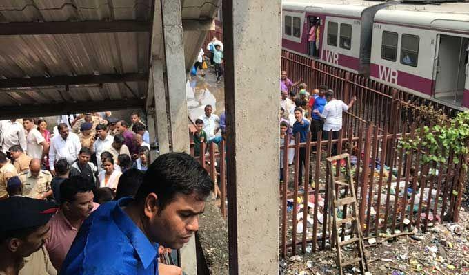 22 Dead Many Injured In Stampede Near Mumbai's
