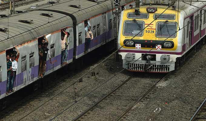 22 Dead Many Injured In Stampede Near Mumbai's