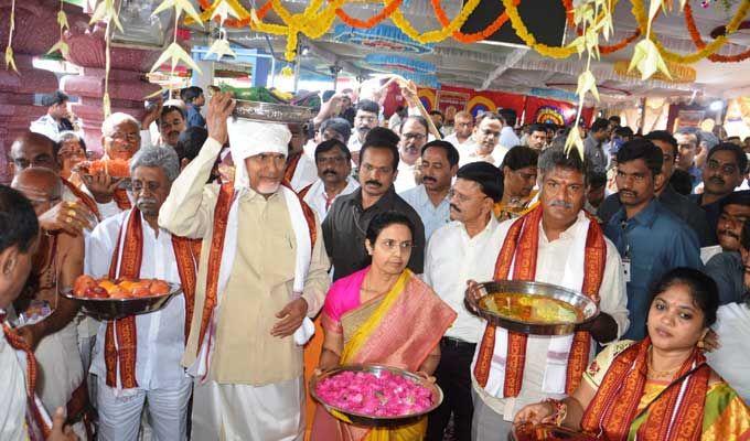 AP CM Chandrababu Naidu offers Pattu Vastralu to Goddess Durga