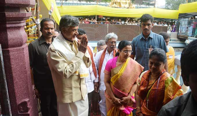 AP CM Chandrababu Naidu offers Pattu Vastralu to Goddess Durga