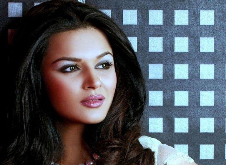 Aashka Goradia Latest Unseen Photo Stills