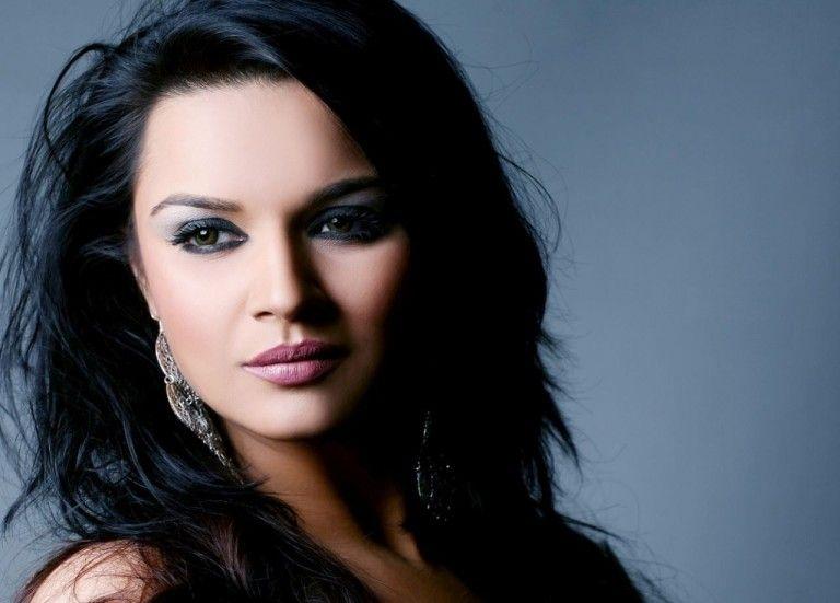 Aashka Goradia Latest Unseen Photo Stills