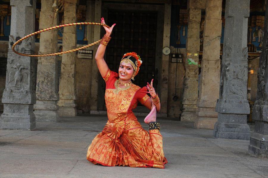 Aasi Movie Latest Photos