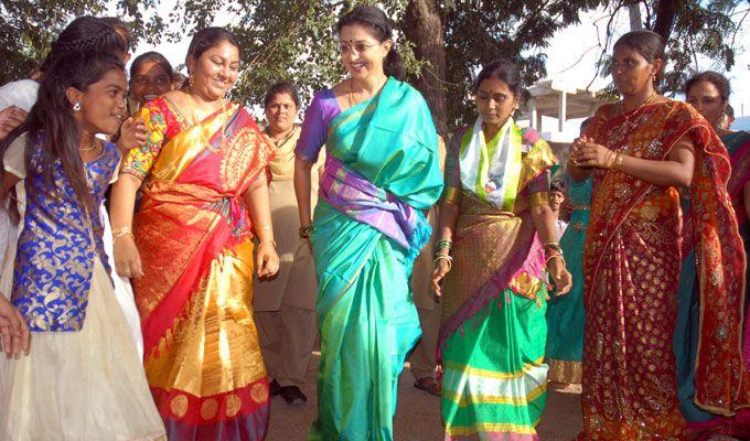 Actor Gautami Participates Bathukamma Fest at Borgaon Photos