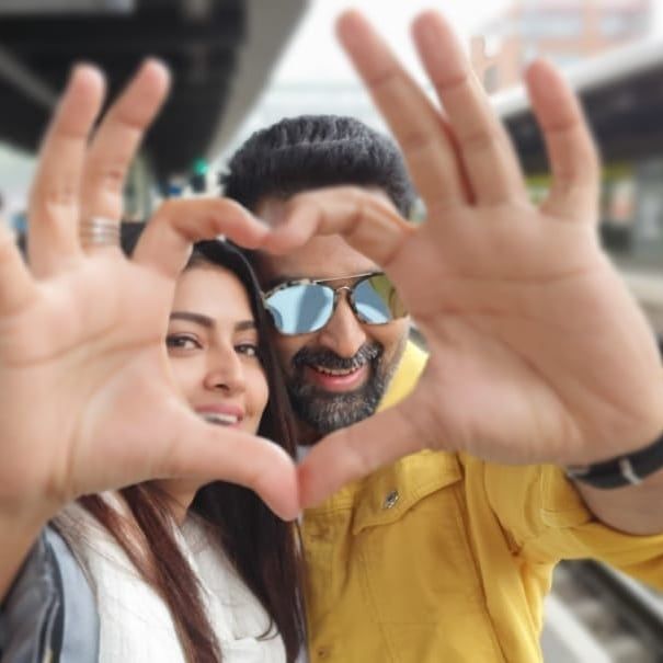 Actor Prasanna and Actress Sneha during their vacation