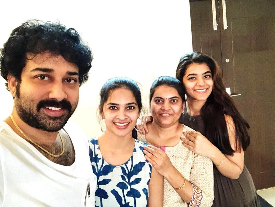 Actor Siva Balaji wife Madhumitha Latest Photos