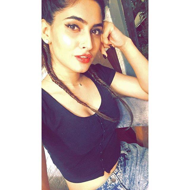 Actress & Model Karishma Sharma Never Seen Hot & Spicy Photos Collections