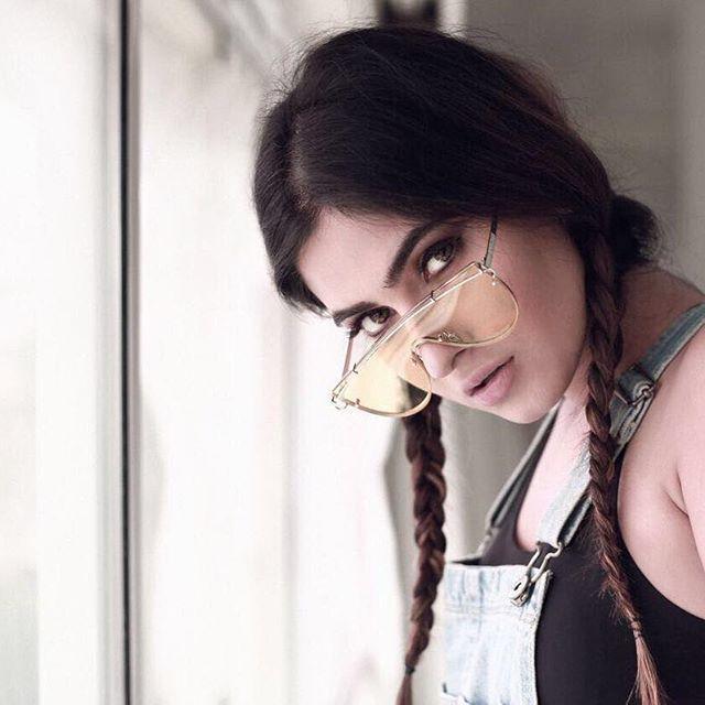 Actress & Model Karishma Sharma Never Seen Hot & Spicy Photos Collections