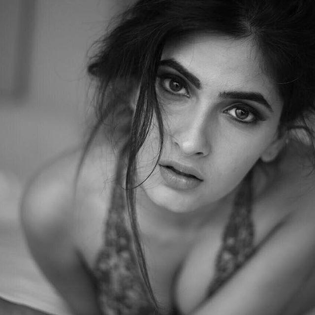 Actress & Model Karishma Sharma Never Seen Hot & Spicy Photos Collections