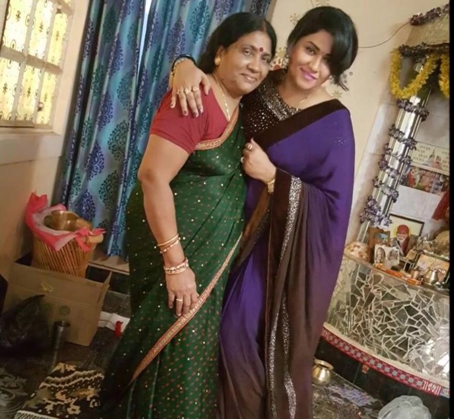 Actress Jyothi Family Unseen Photos