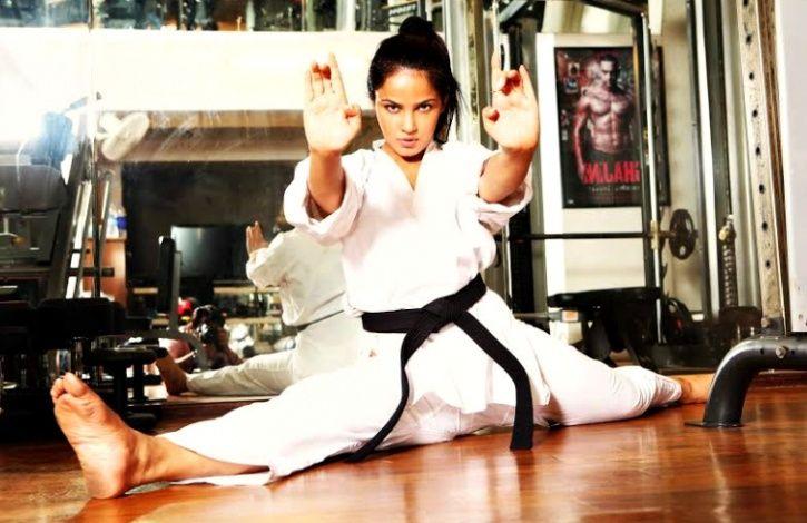 Actress Neetu Chandra NEVER Seen Photos