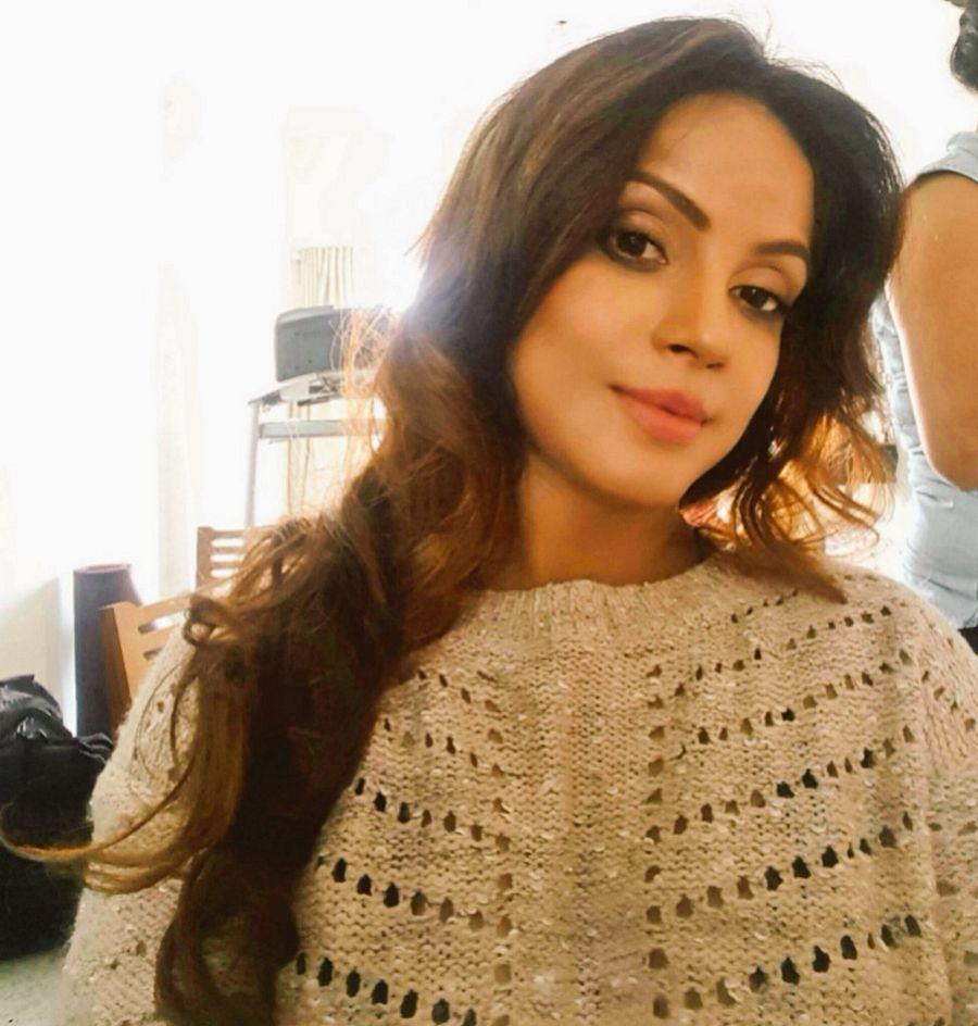 Actress Neetu Chandra NEVER Seen Photos