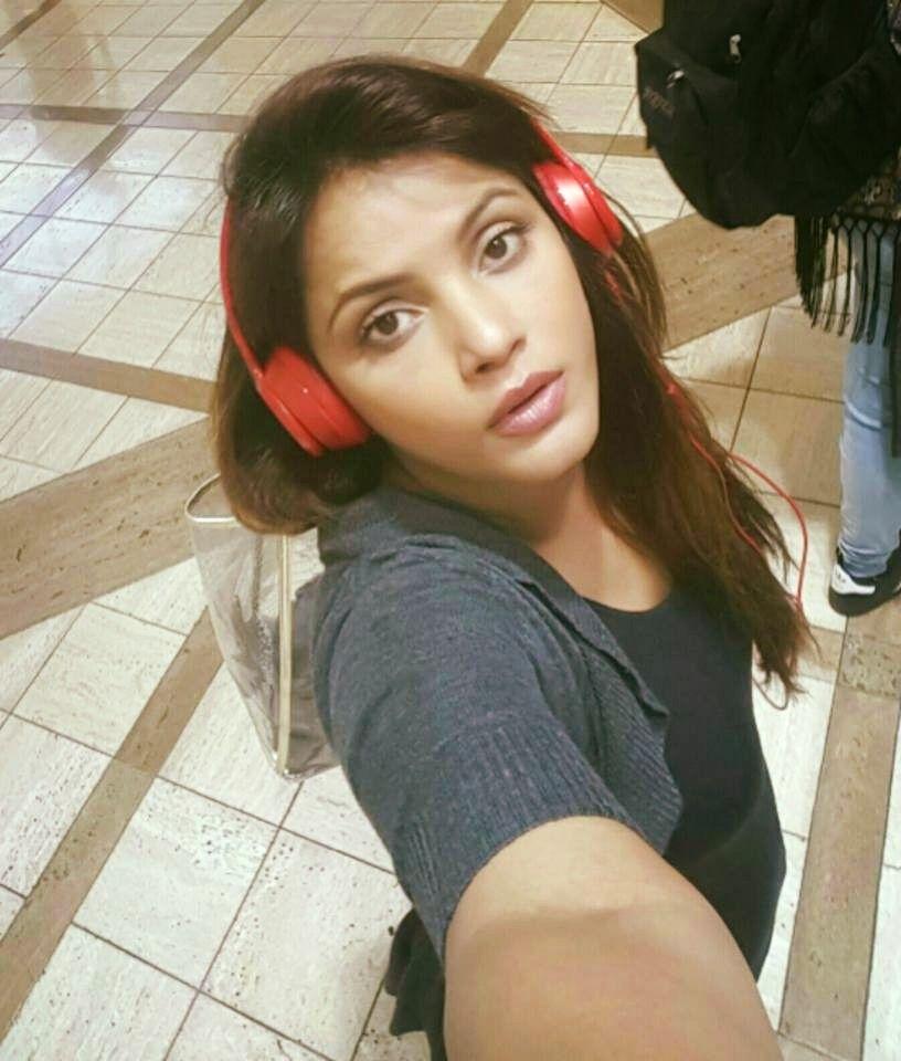 Actress Neetu Chandra NEVER Seen Photos