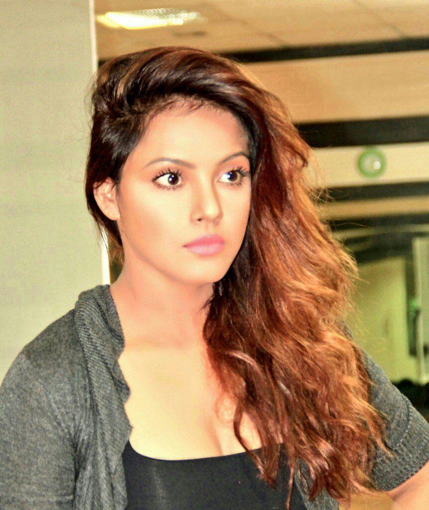 Actress Neetu Chandra NEVER Seen Photos