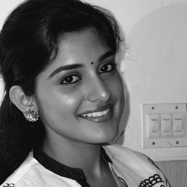Actress Niveda Thomas Rare & Unseen Photos Collection!