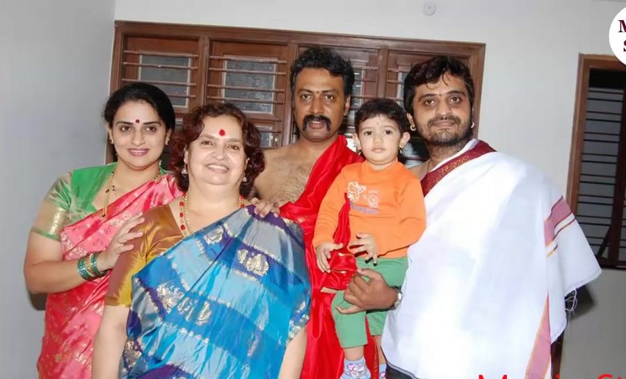 Actress Pavithra Lokesh Family Pictures