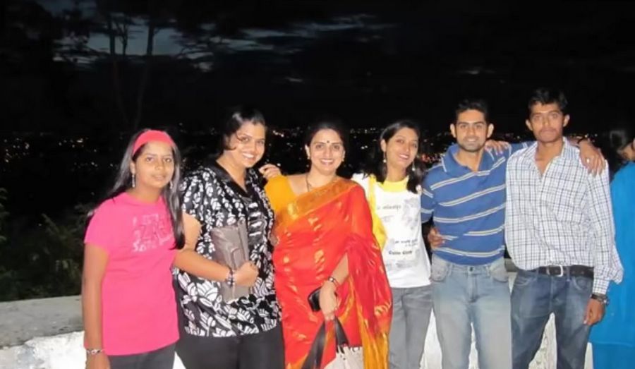 Actress Pavithra Lokesh Family Pictures