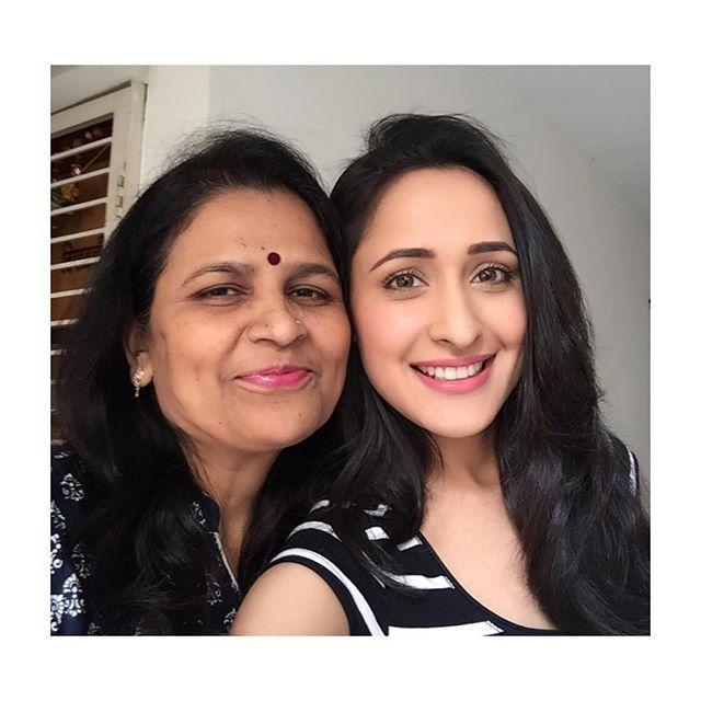 Actress Pragya Jaiswal Rare & UNSeen Photos Collection