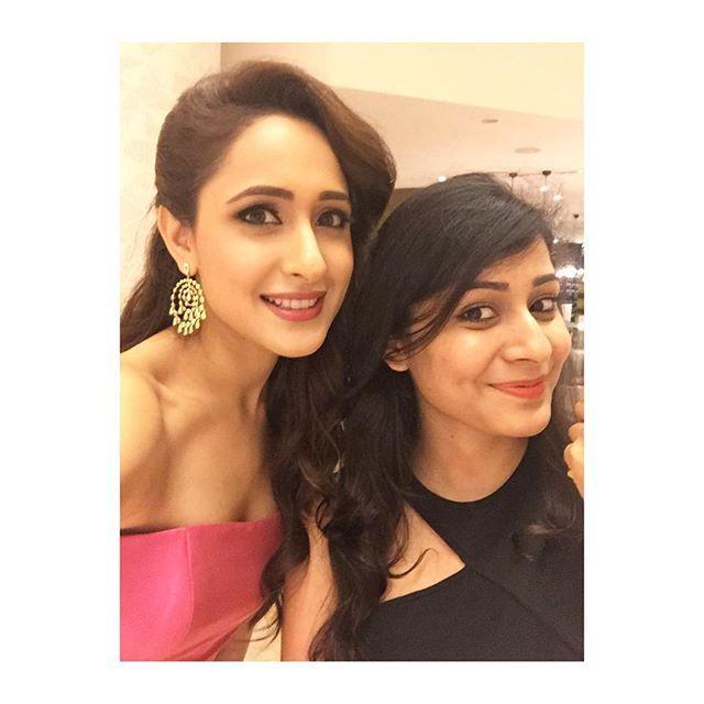 Actress Pragya Jaiswal Rare & UNSeen Photos Collection