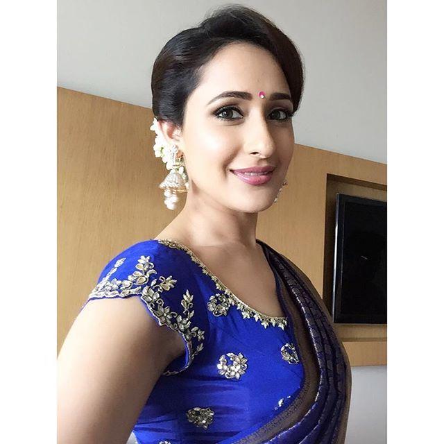 Actress Pragya Jaiswal Rare & UNSeen Photos Collection